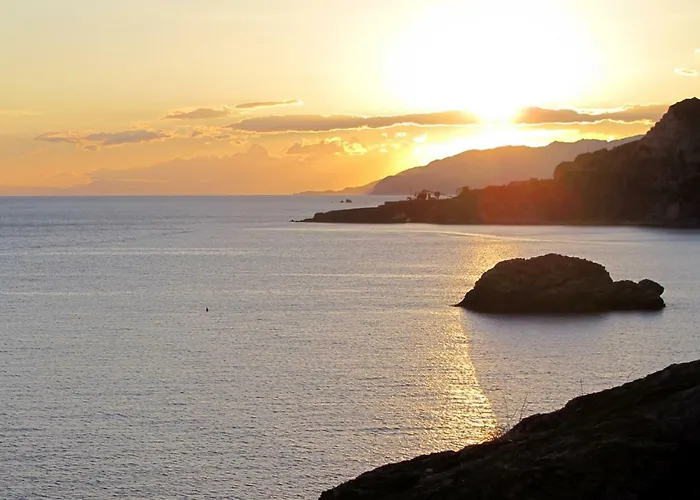 Isola D'elba In Barca, A Un Tuffo Dal Mare Tatil Evi