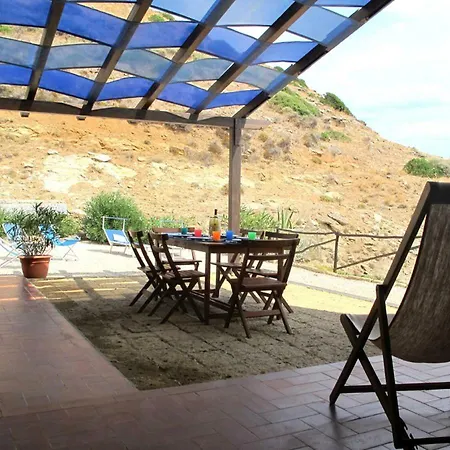 Isola D'elba In Barca, A Un Tuffo Dal Mare *