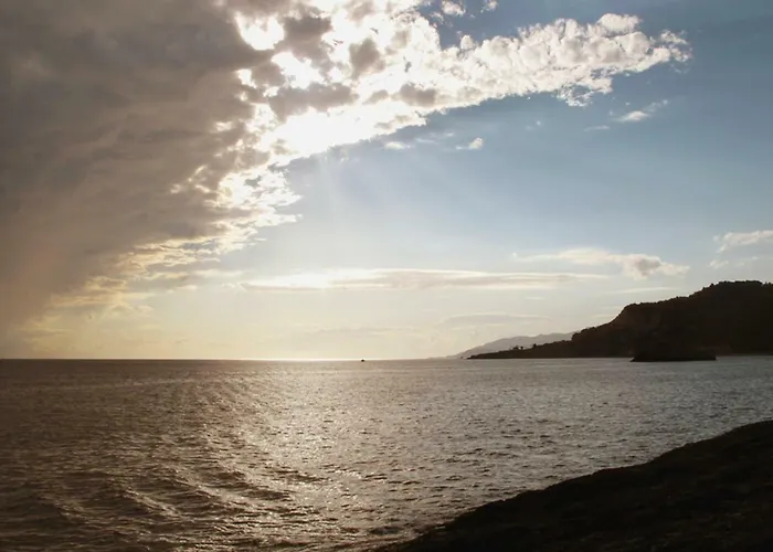 Isola D'elba In Barca, A Un Tuffo Dal Mare Feriehus *